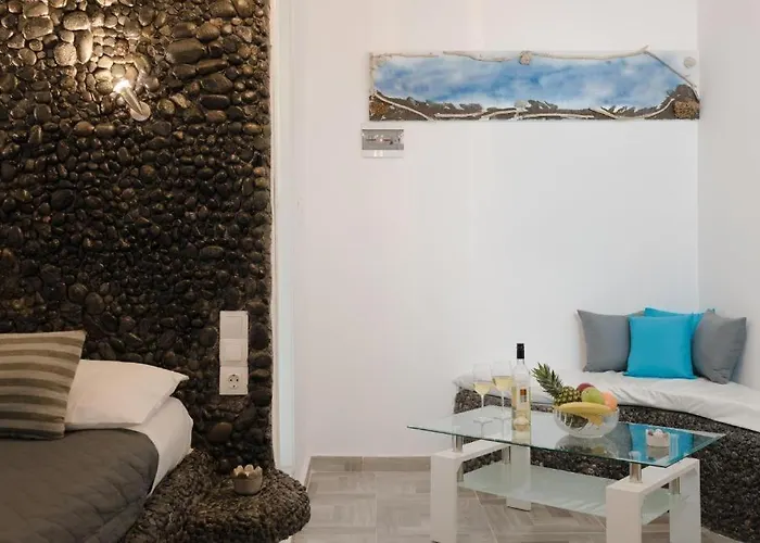 Ichor Fira (Santorini)