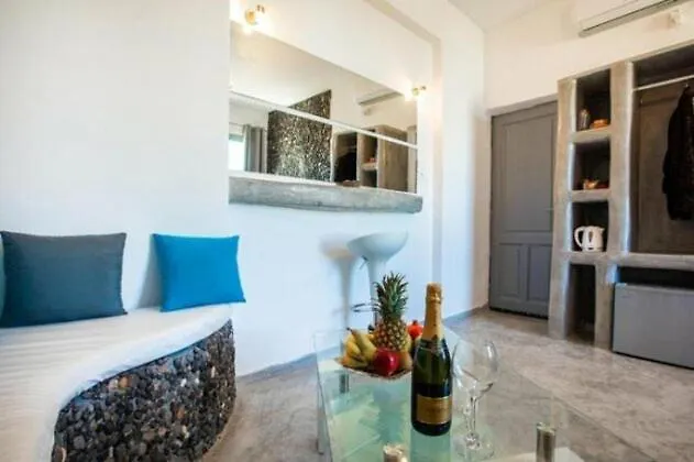 Ichor Konukevi Fira (Santorini)