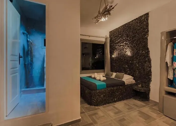 Ichor 3* Fira (Santorini)