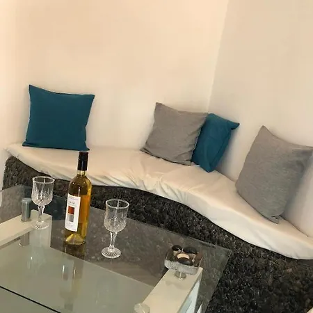 Ichor Guest house Fira (Santorini)